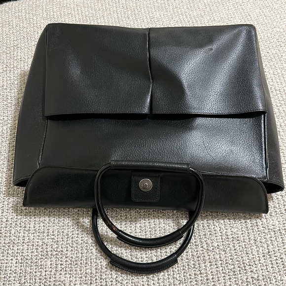 Gucci Bags Gucci Authentic Leather Bag In Black Vintage Poshmark